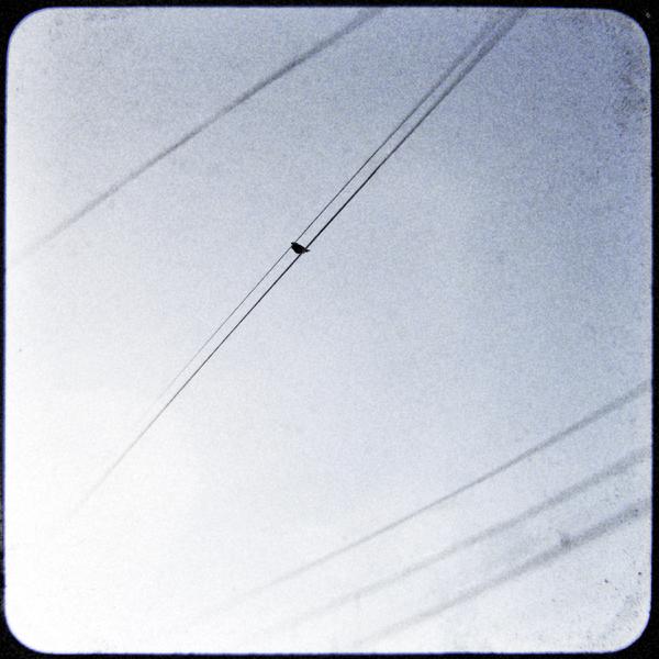 Ce qui nous retient encore by C L