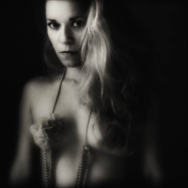 Autoportrait by C&eacute;line M