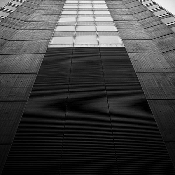 Monolithe by Eddie Duquenne
