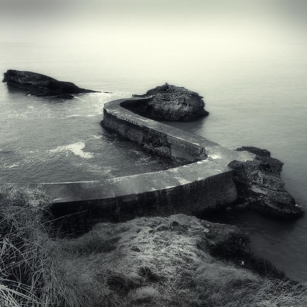 Serpent De Mer by Claude Periez
