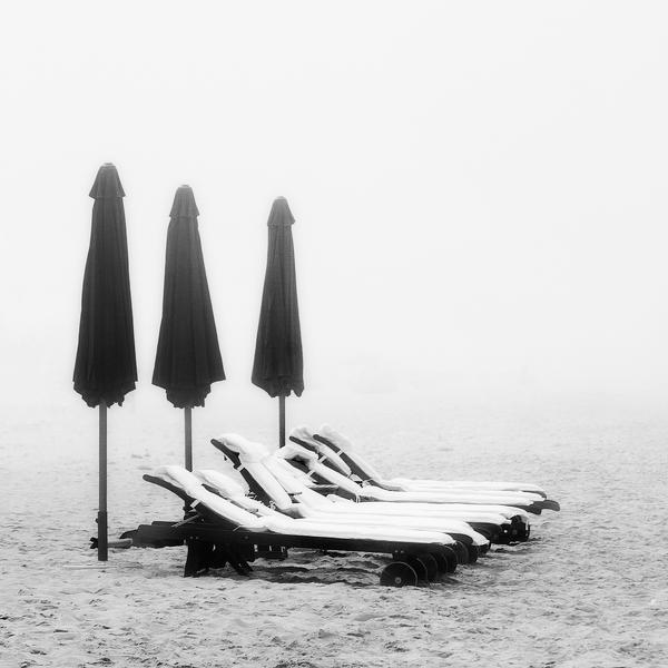 Fog Beach by Juan Mar&iacute;n G&oacute;mez