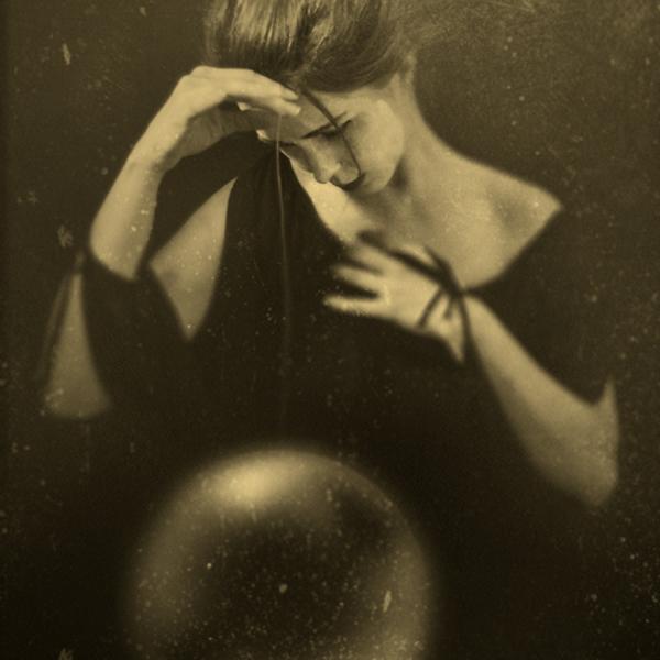 O by Marta Orlowska