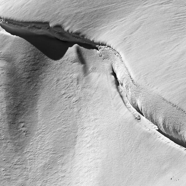 Corniche De Neige by R&eacute;mi Bridot