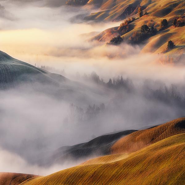 The Rising Fog par Jaroslaw Pawlak