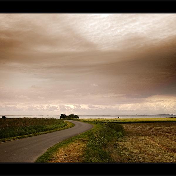 On the road again, photography by Chris Cussat-blanc. Picture tooked during a little journey to the "Ile de Re".
--
Image prose lors d'un petit voyage sur l'ile de r&eacute;.. EOS 10D + Sigma 17-50. Photoshop. In Nature, Scenery