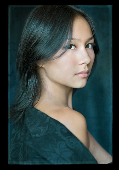 Au bord du jour, photography by Jean-s&eacute;bastien Monzani. a natural portrait. In People, Portrait