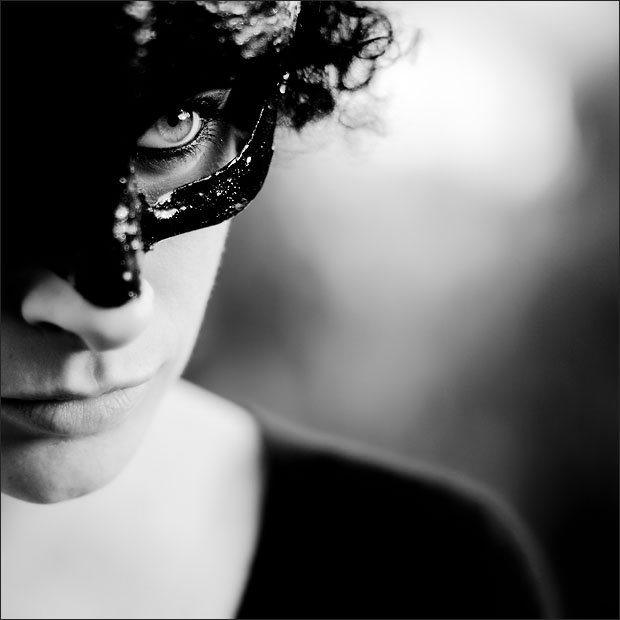 model : nadia. Dans Gens, Portrait. catwoman, photographie de Sophie Thouvenin. Image #103119
