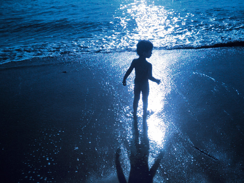 Bleue Comme Une Orange, photography by Kea. phonecam. In People, Infant, children
