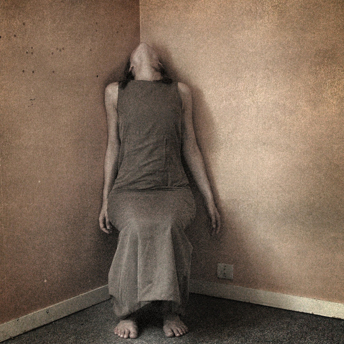 2/8, photography by Geoffroy Demarquet. Website http://www.photos-graphiste.com
Facebook Fan page : http://www.facebook.com/pages/Art-photographer-Geoffroy-Demarquet/159817820727439. D70. .... In People, Portrait