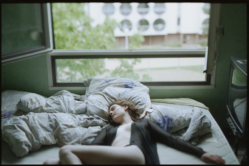 Screens, photography by Pierre S.. eos3, 45 mm TS-E, portra 400. In People, Portrait