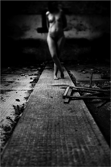 La nuit je mens, photography by Pierre S.. D60 canon. 24 mm TSE canon. In People, Nude