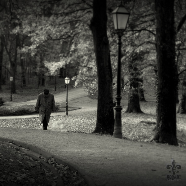 square noir07, photography by Robert Gojevic. Canon 350 D