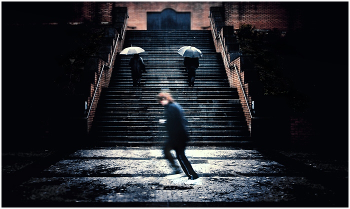 i walk between the raindrops II, photography by Maia Gregurich. In Construction