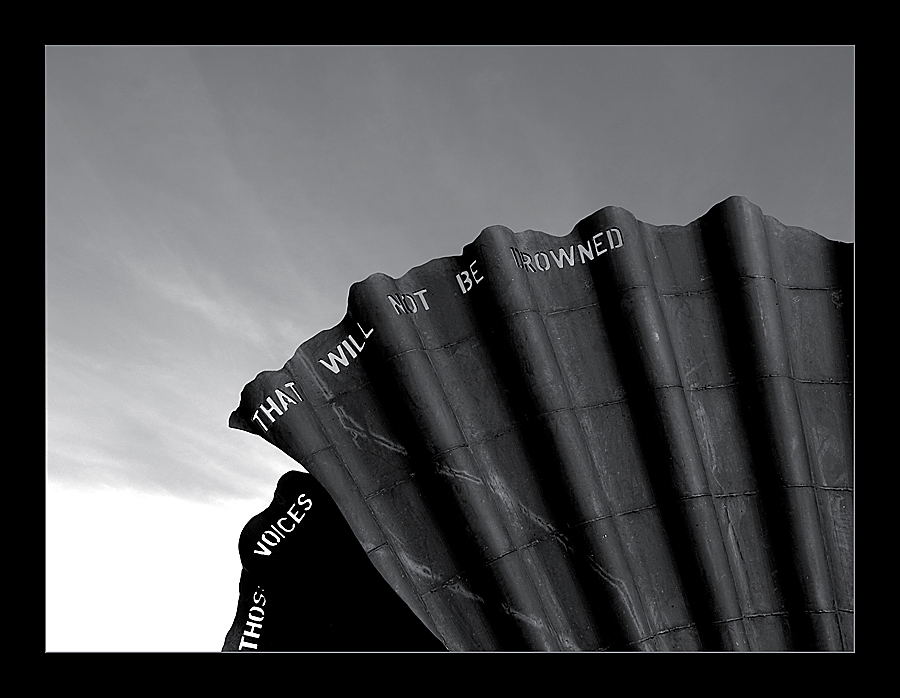 Voices, photography by David Kennedy. Olympus E1 Zuiko 14-54 lens. In Construction