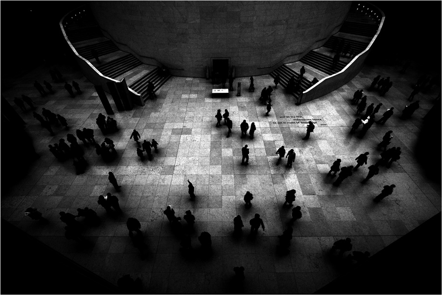 Le British 2e, photography by Matthieu Xebeche. Visiteurs au British Museum. Canon EOS 30D + 10-22 mm. In Construction, Interior