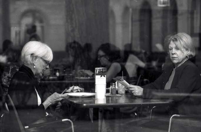 A Small Space of Time, photography by Elinor Scott-sutter. Art Institute of Chicago
Neopan 400 

I love the look of the woman on the right... caught in the simple act of being.. In Construction, Street