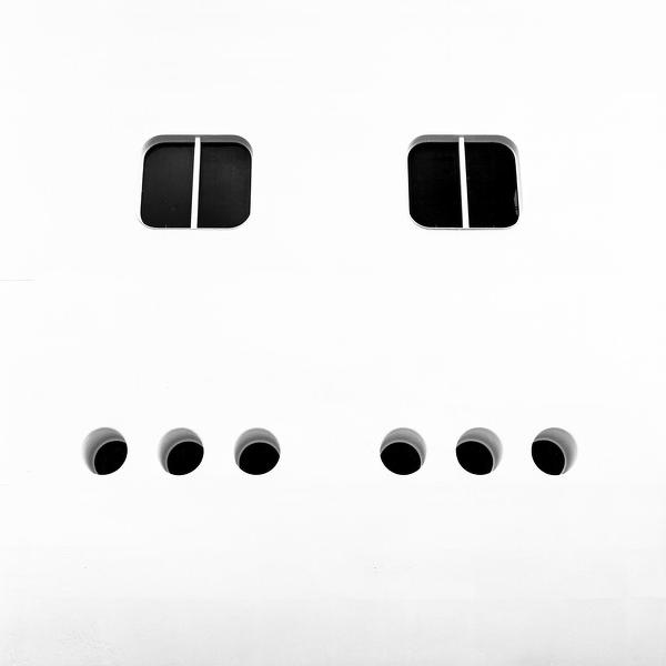 QE2, Artwork by Daniel Sohier. 6x6 Hasselblad. Lumi&egrave;re du jour