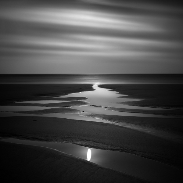 Sun's path, photography by Pedro In&aacute;cio. Canon 5D lens 24 105 L. Long exposure. In Nature, Scenery, Waterscape