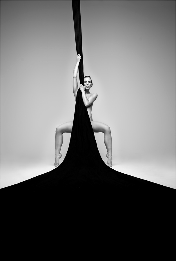 Canon 5D MKII, Hensel, Photoshop. my own. In People, Nude. Legend, photography by Thorsten Jankowski. Image #131695