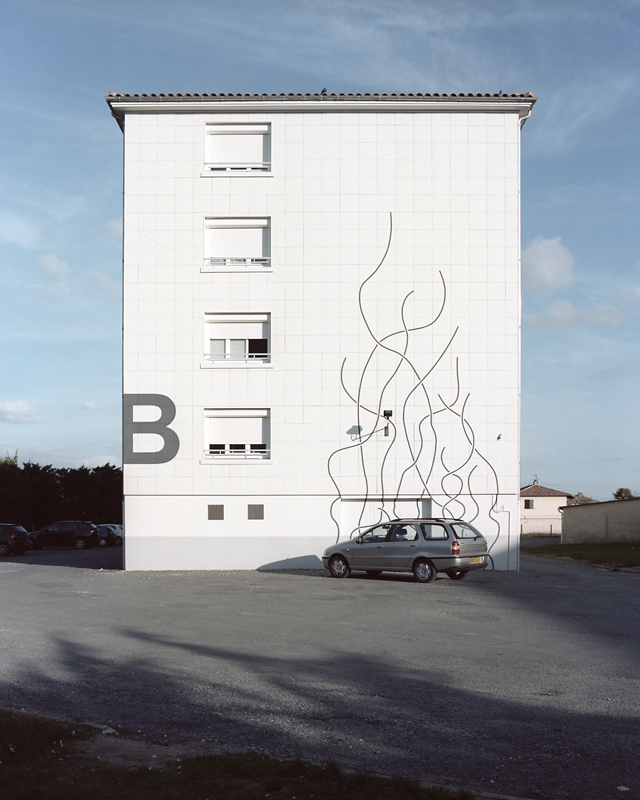 Habitat "b, photography by Thierry Magniez. Mamiya RZ67 ProII, 50mm (equiv 24mm), scanner Nikon 9000ED. Kodak Portra 160NC. In Construction, Edifice, Building