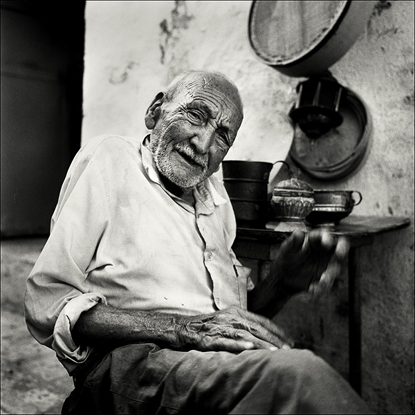 tell stories, photography by Kalua K Krynska. In People, Portrait