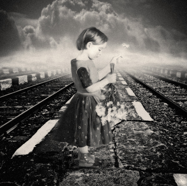 In People, Infant, children, Girl. Sans Titre, photography by Patrick Gonzalès. Image #393322