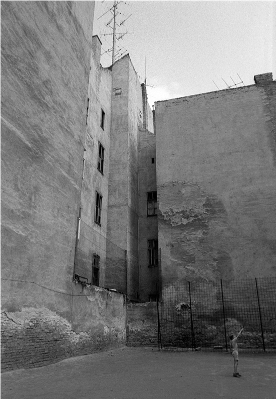 Playing child, photography by Lantos Istv&aacute;n (denhoda). With respect for Andreas Heumann. In People, Everyday, City life