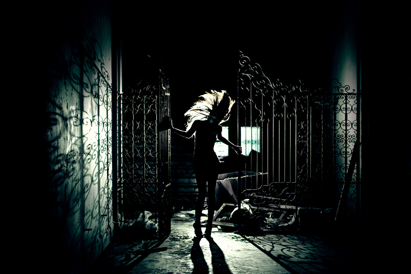 Vertigo, photography by Dario Cotti. I&rsquo;m coming up on infra-red, 
there is no running that can hide you 
cause I can see in the dark 

I&rsquo;m coming up on infra-red, 
forget your running, I will find you.. sony a700, sigma 50 f1.4, flash wireless. In People, Miscellaneous, Female