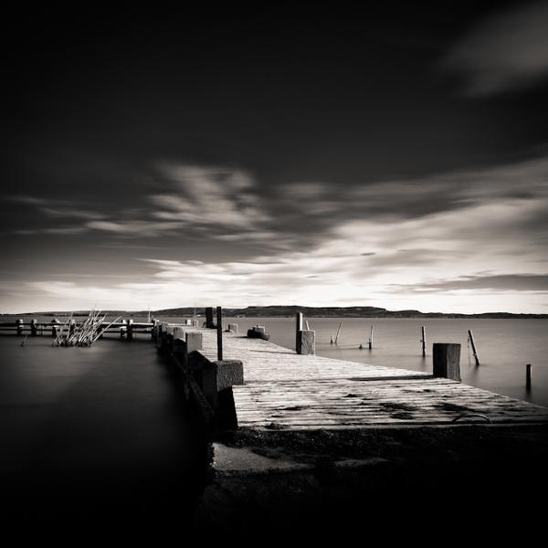 One Morning In Bages, photography by David Villa. 24x36 num&eacute;rique. pose longue. In Nature, Scenery, Waterscape