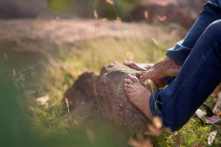 Feets In Love, photography by Rushi Pixelkeeda. 5D Mark II. PS