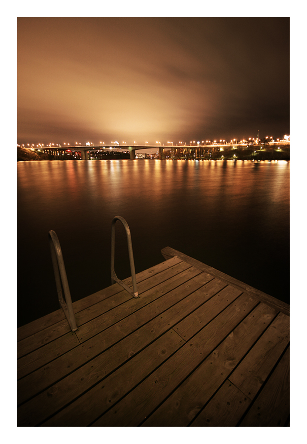 Lilla Essingen By Night I, photography by Calle H&ouml;glund. Canon Eos 400, Sigma 10-20 mm f: 4-5,6, Manfrotto 725B. In Nature, Scenery, Waterscape
