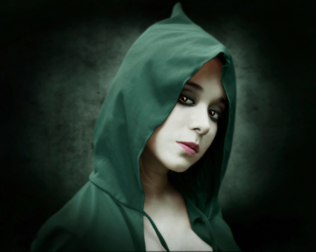 portrait of elisa, photography by Ricardo Villagran. the little green riding hood.... Nikon D80, Nikon 50mm F1.4, SB-800 speedlight. Digital photography, illustration and PS work.. In People, Portrait