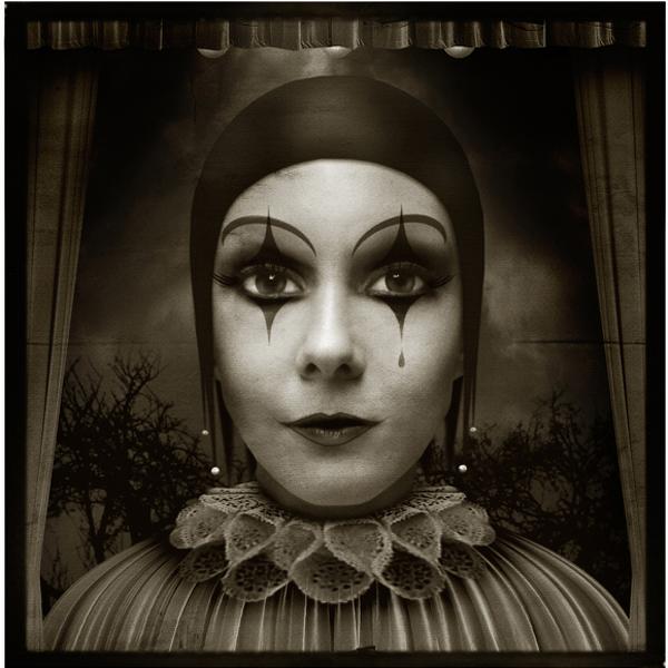 Wonderland #1 by Ricardo Villagran
