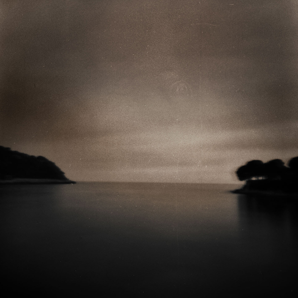 Seamonster, photography by Sarto. compl&egrave;e la s&eacute;rie 'errance' (ou appel&eacute;e 'seamonster'). In Nature, Scenery, Waterscape