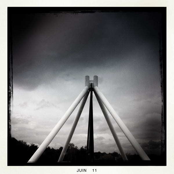 In Construction, Town-planning. Amerindian Ambitious Meditation, photography by Sylvain Lagarde. Image #308546