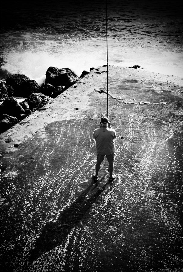 In People, Everyday, Leisure. Heureux Qui Comme Un P&ecirc;cheur, photography by Laurent Ferriere. Image #386961