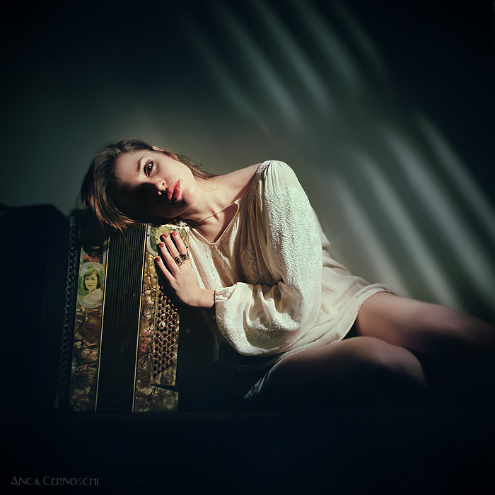 Untitled, photography by Anca Cernoschi. seagull + kodak portra. In People, Portrait, Female