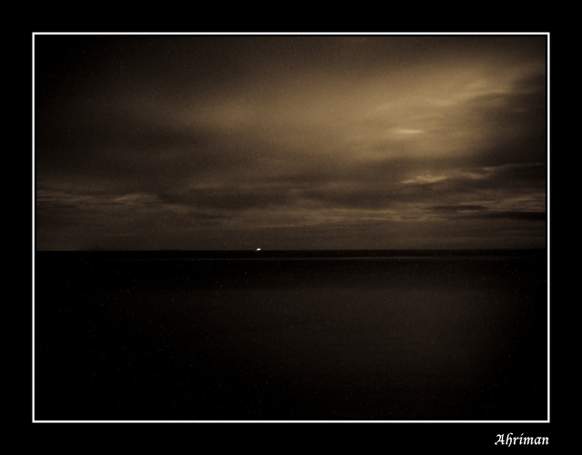 Final Light, photography by Alexandru Vasilescu. In Nature, Scenery, Waterscape