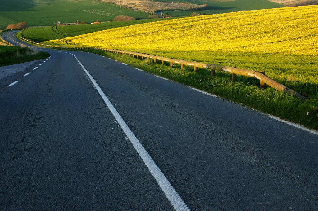 On the road to Escalles !, photography by Philippe Coulon-perceval. Route de la C&ocirc;te d'Opale vers Escalles .... Sony Alpha 350 - 14,2 megapixels - Zoom 18-70. Num&eacute;rique