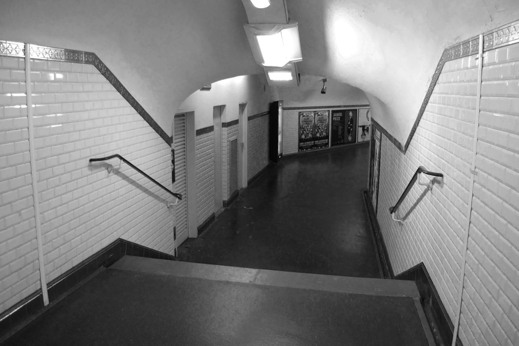 Stairs In The M&eacute;tro !, Artwork by Philippe Coulon-perceval. Paris / Bastille : m&eacute;tro (02). Canon G12. Num&eacute;rique