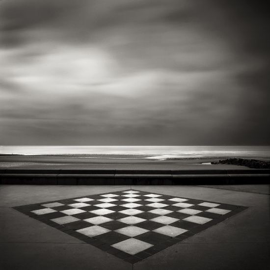 Who Wants To Play ?, photography by Laurent Miaille. Wimereux - 01/11. Canon 5d + 17-40. Long Exposure. In Nature, Scenery, Beach