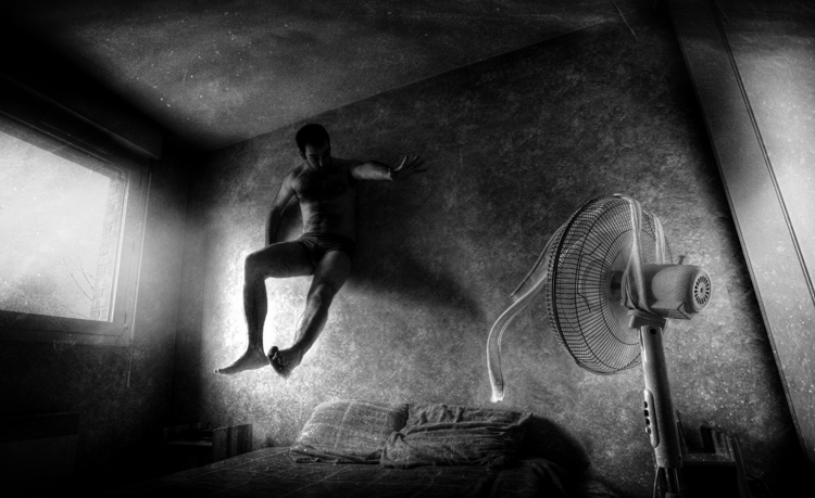 Dreaming of the holy fan, processing by Matthieu G.