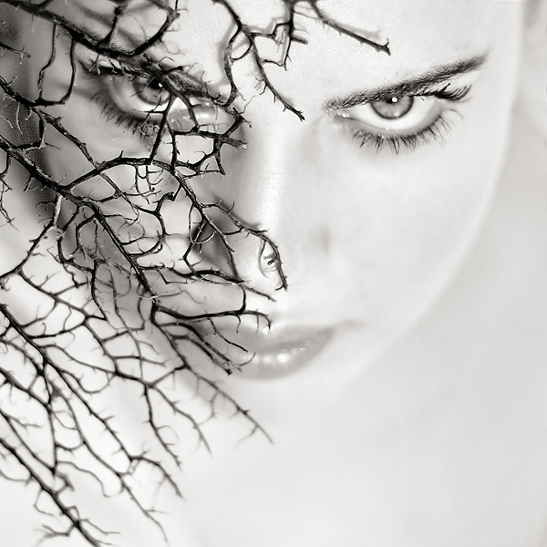 Canon 5D. highkey. In People, Portrait. n u m b, photography by Nilgun Kara. Image #110897