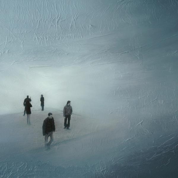 Jeu Dans La Brume, Artwork by Fran&ccedil;oise Peslherbe. Surpris par la brume tombante, le jeu est interrompu. Seules les marques au sol, inscrites dans le sable humide resteront...en attendant la mar&eacute;e qui les effacera. Alors, il n'y aura plus rien comme rep&egrave;re de la veille. Un nouveau jeu apparaitra !. Nikon D 70. Collage photo (cr&eacute;ation) et huile sur toile. In People, Character