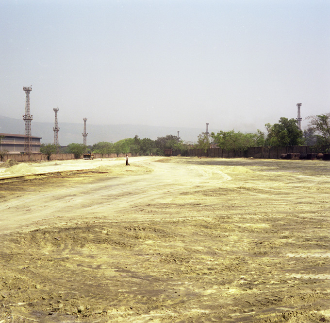 Plouf, photography by Matthieu Casimiri. Mamiya C330. In Industrial, technology