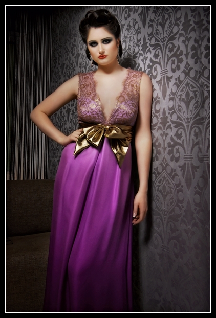 Georgia in the dim room., photography by Alexey Vronsky. Nikon D2xs. In People