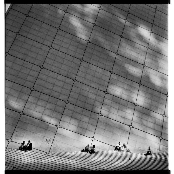 La Defense 2, photography by Arjun Panday. Rolleiflex 3,5 F. In Construction
