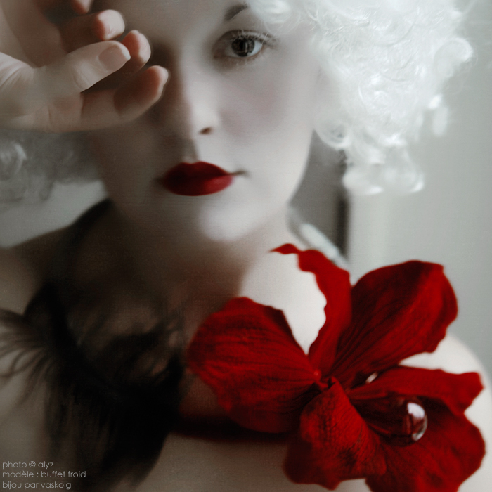 La Buffette a dit, photography by Alyz Tale. In People, Portrait