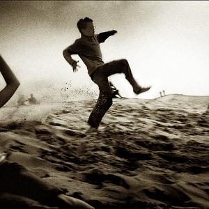 D-Day, photography by Takala. Sortie sur la dune du Pilat avec mes 6e. NIKON D200. In People