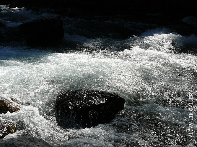 Mountain River, photography by Tsurikova Ekaterina Aleksandrovna. Mountain Altay.Chemal 2010